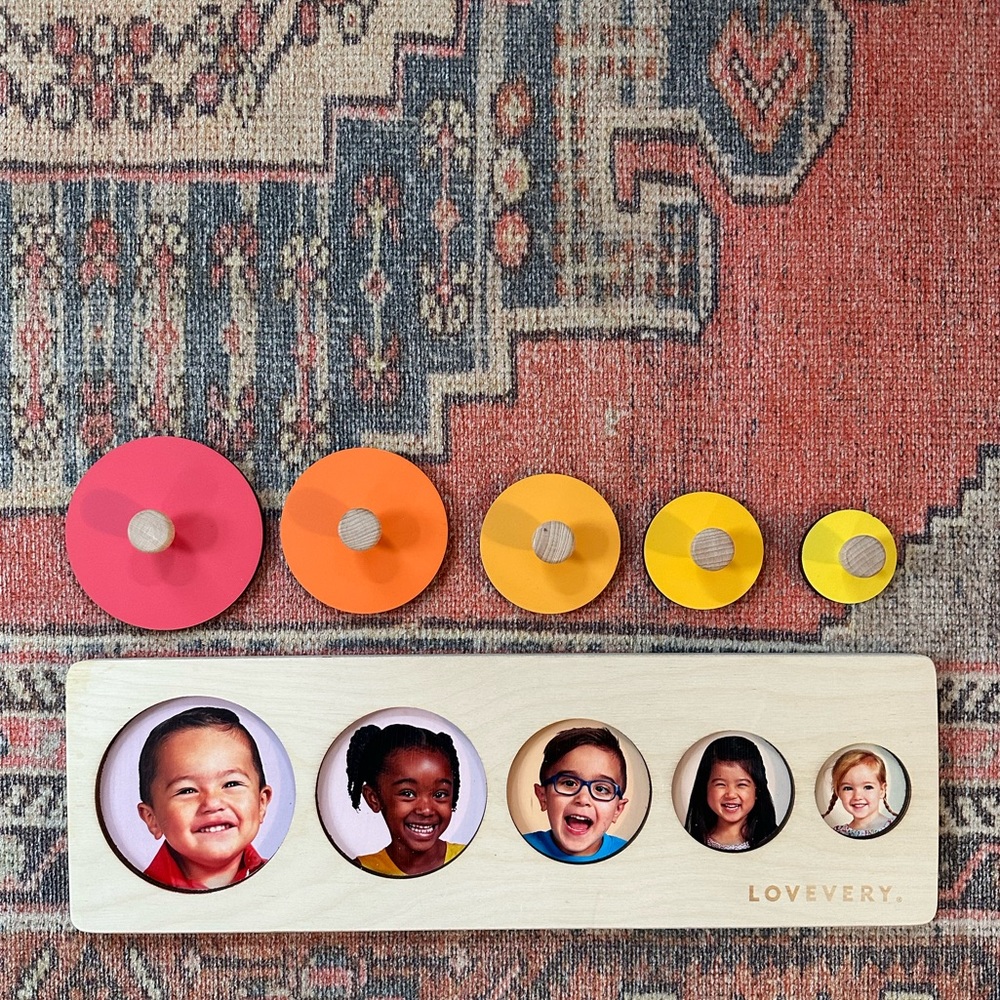 Lovevery Circle of Friends Puzzle